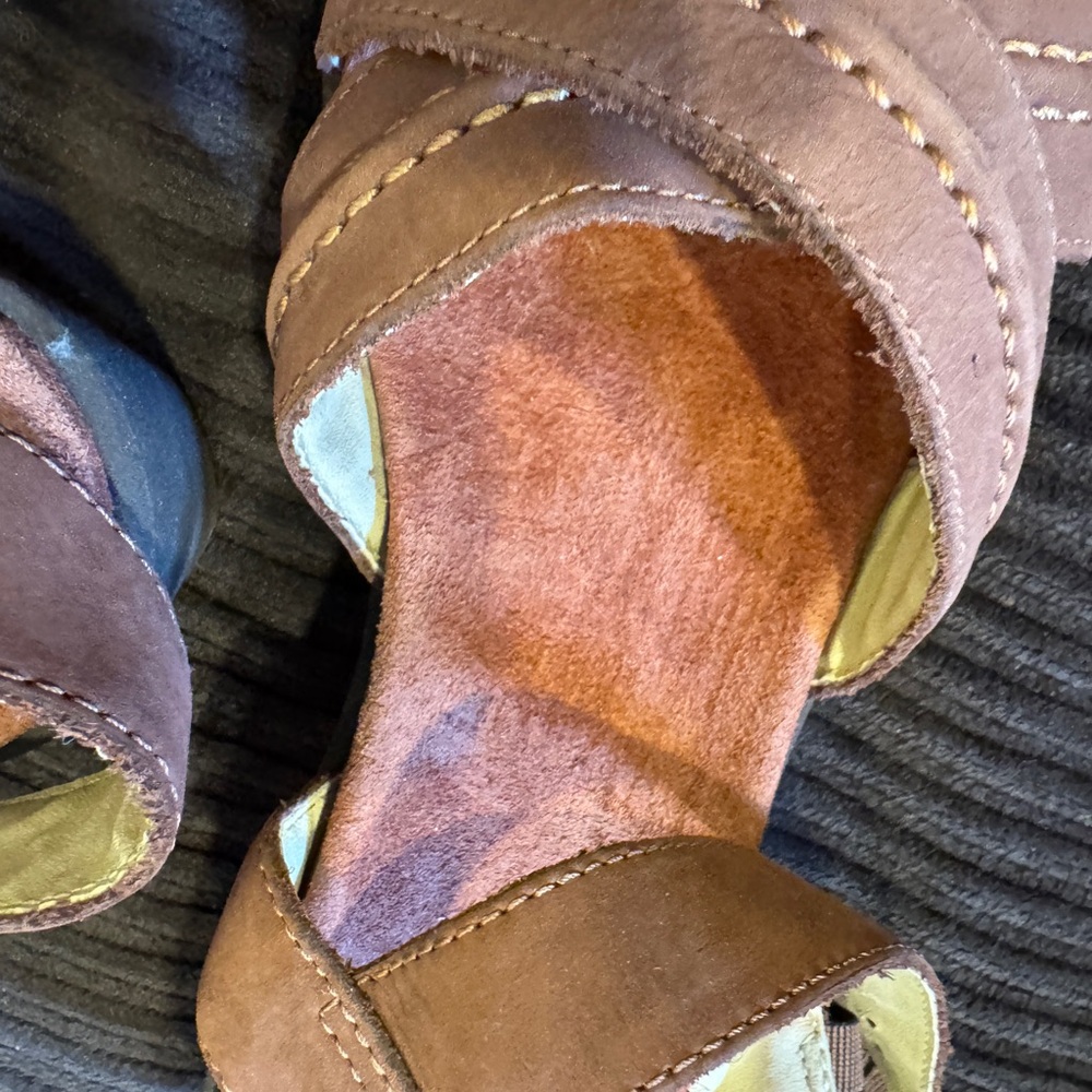 NWOT Rockport Brown Wedges